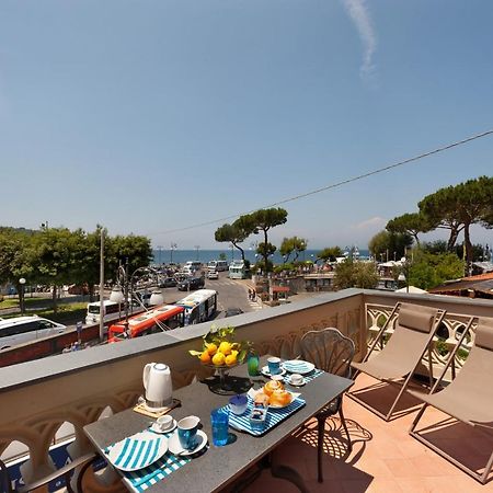 Amore Rentals - Appartamento La Terrazza Sul Porto 2 Sorrento Exterior photo